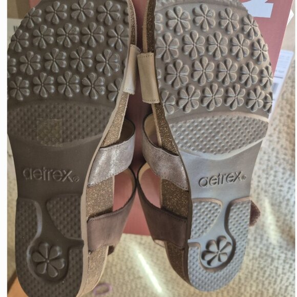 Aetrex Sandals-Lilly Adjustable Quarter strap-NIB-8.5 - Picture 4 of 8